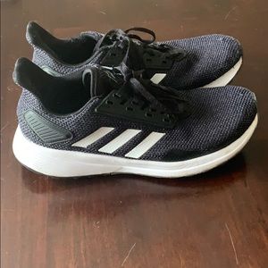 WOMEN’S ADIDAS. Size 9.